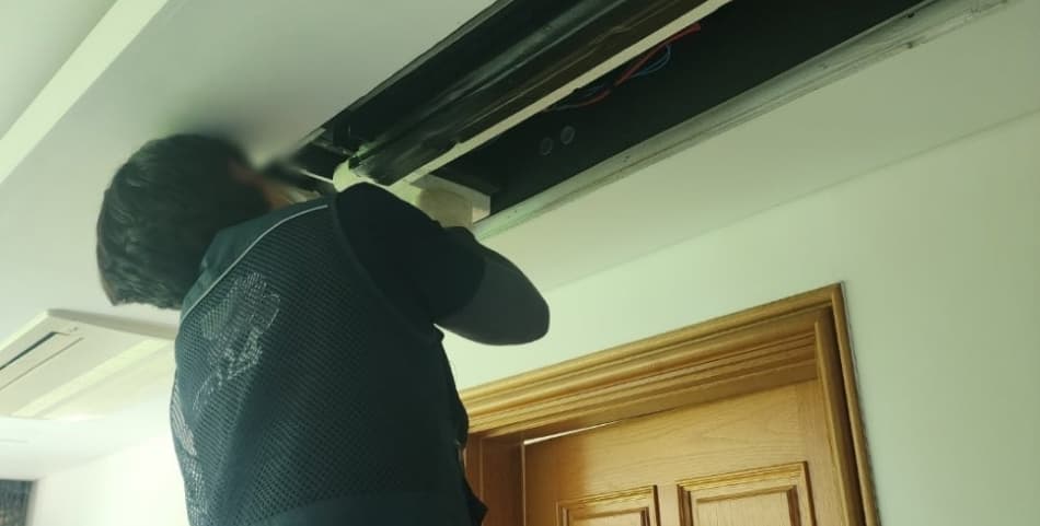 에어컨 누수 고장 드레인판 크랙 수리 사례